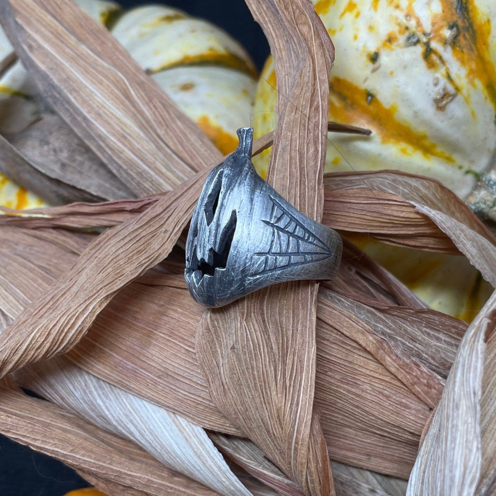 Big Jack-O Lantern Pumpkin Ring