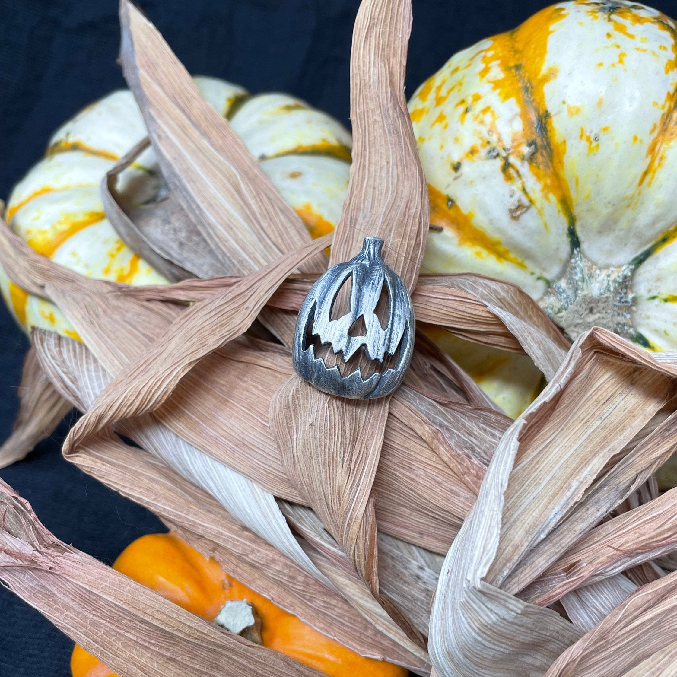 Big Jack-O Lantern Pumpkin Ring