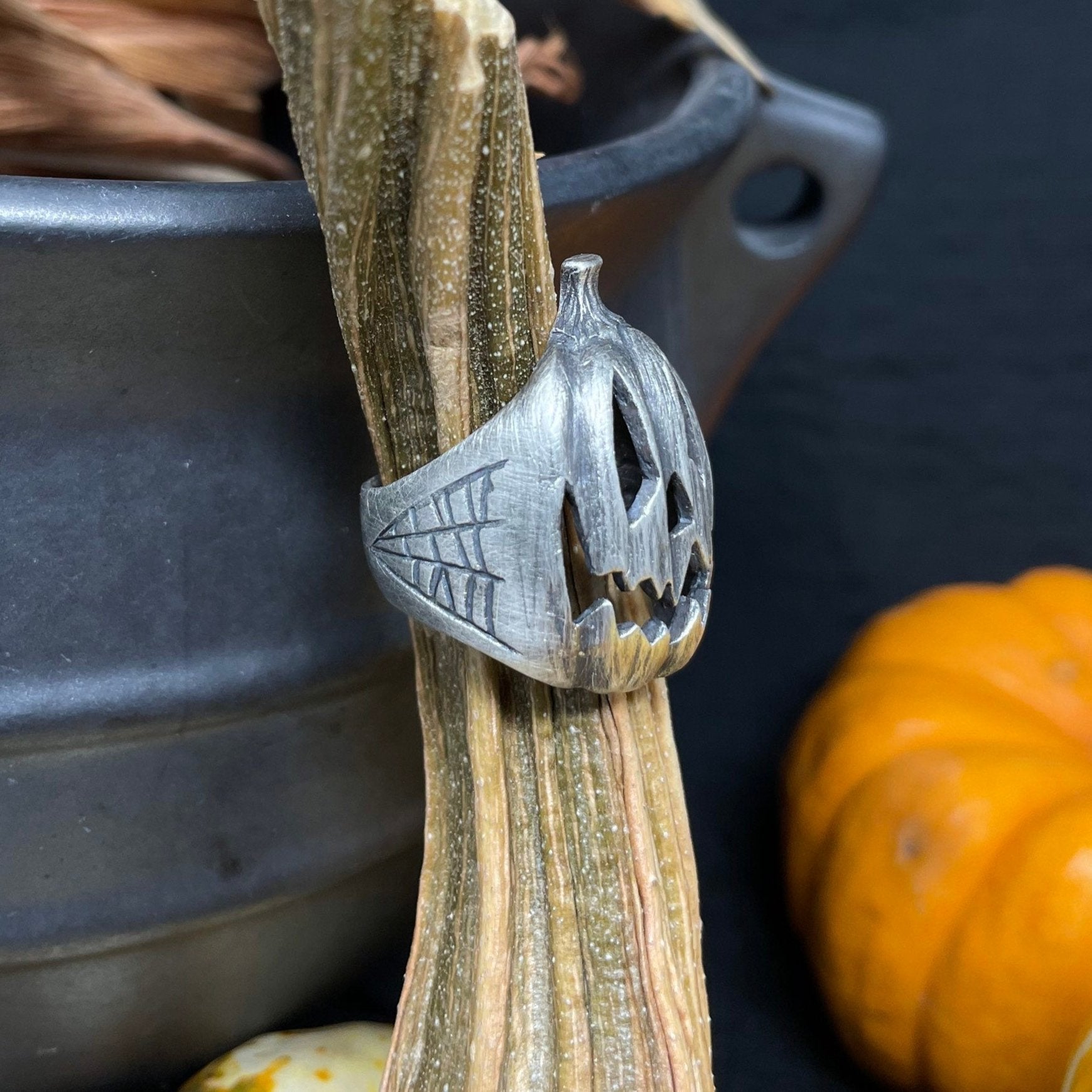 Big Jack-O Lantern Pumpkin Ring