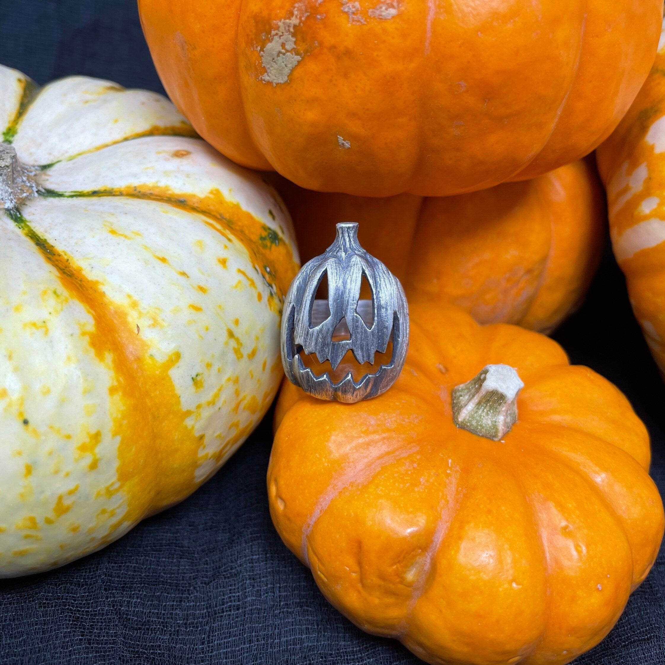 Big Jack-O Lantern Pumpkin Ring