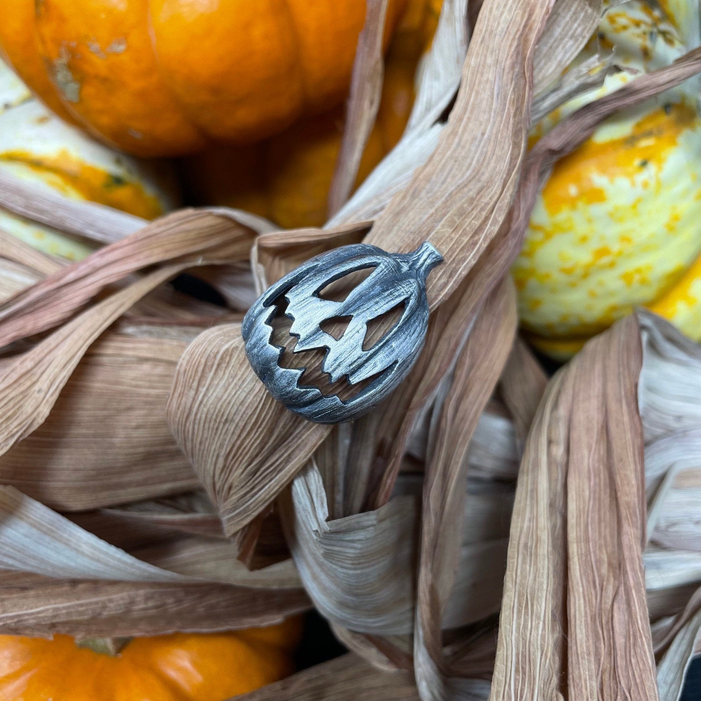 Big Jack-O Lantern Pumpkin Ring
