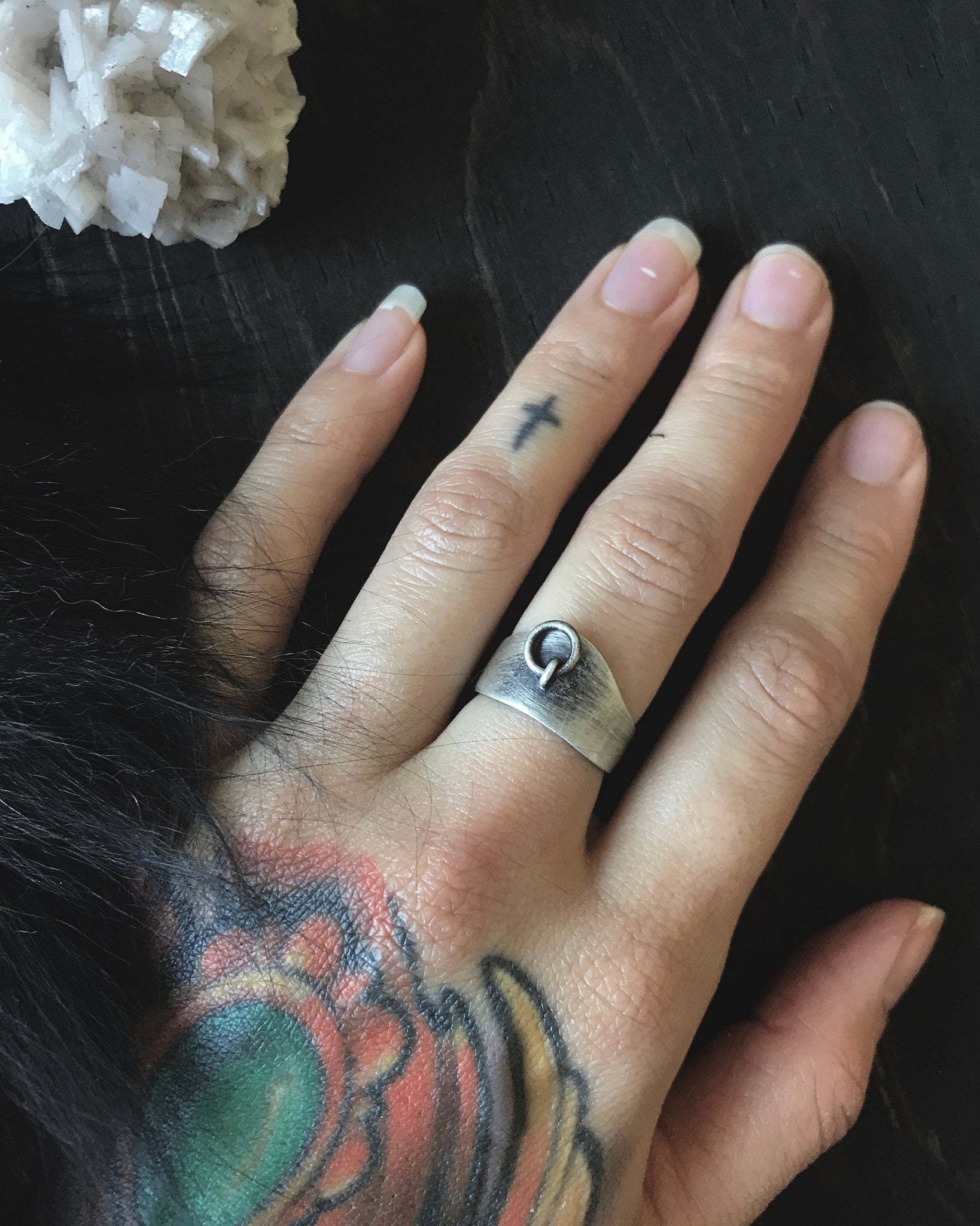 Curved Choker Ring